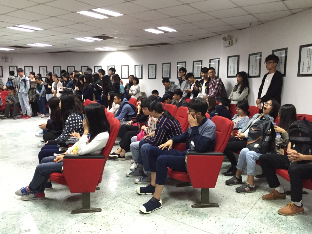 Students from Guangzhou Academy of Fine Arts Industrial Design Department to Lomak Factory
